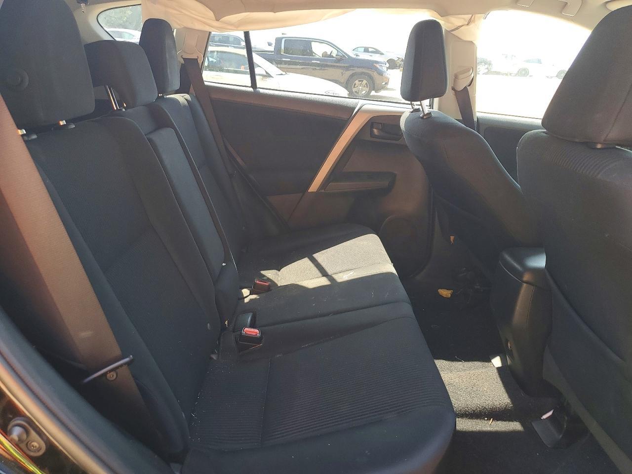 2016 TOYOTA RAV4 LE — Фото 11 из 13