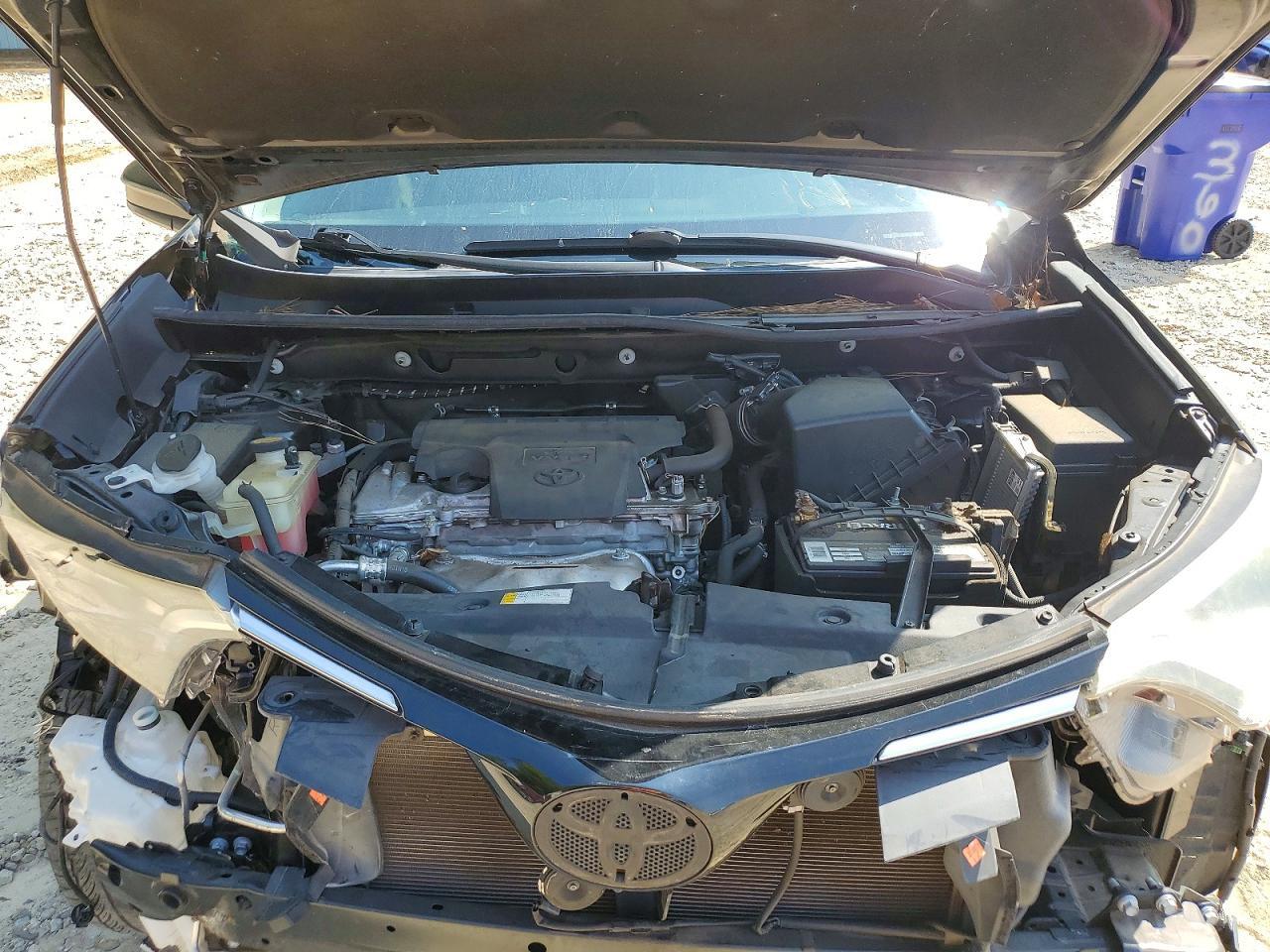 2016 TOYOTA RAV4 LE — Фото 12 из 13