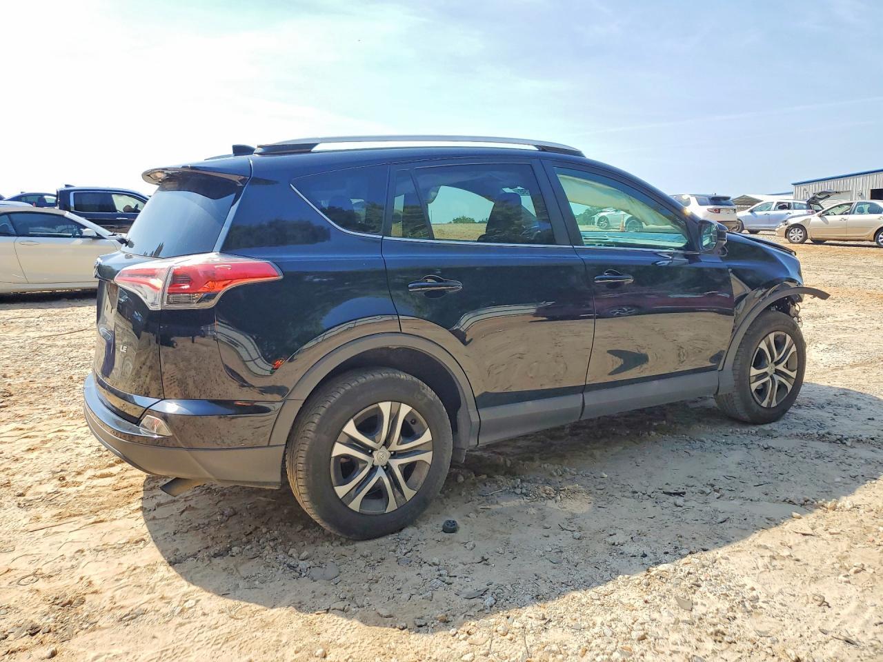 2016 TOYOTA RAV4 LE — Фото 3 из 13