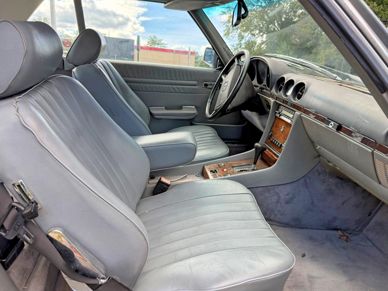 1988 MERCEDES-BENZ 560 SL — Фото 10 из 12