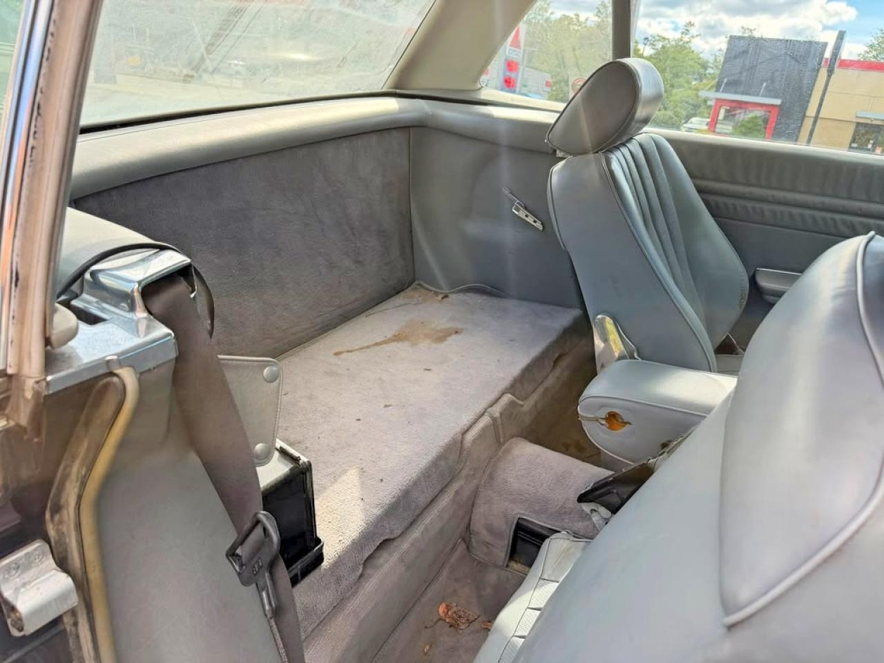 1988 MERCEDES-BENZ 560 SL — Фото 9 из 12