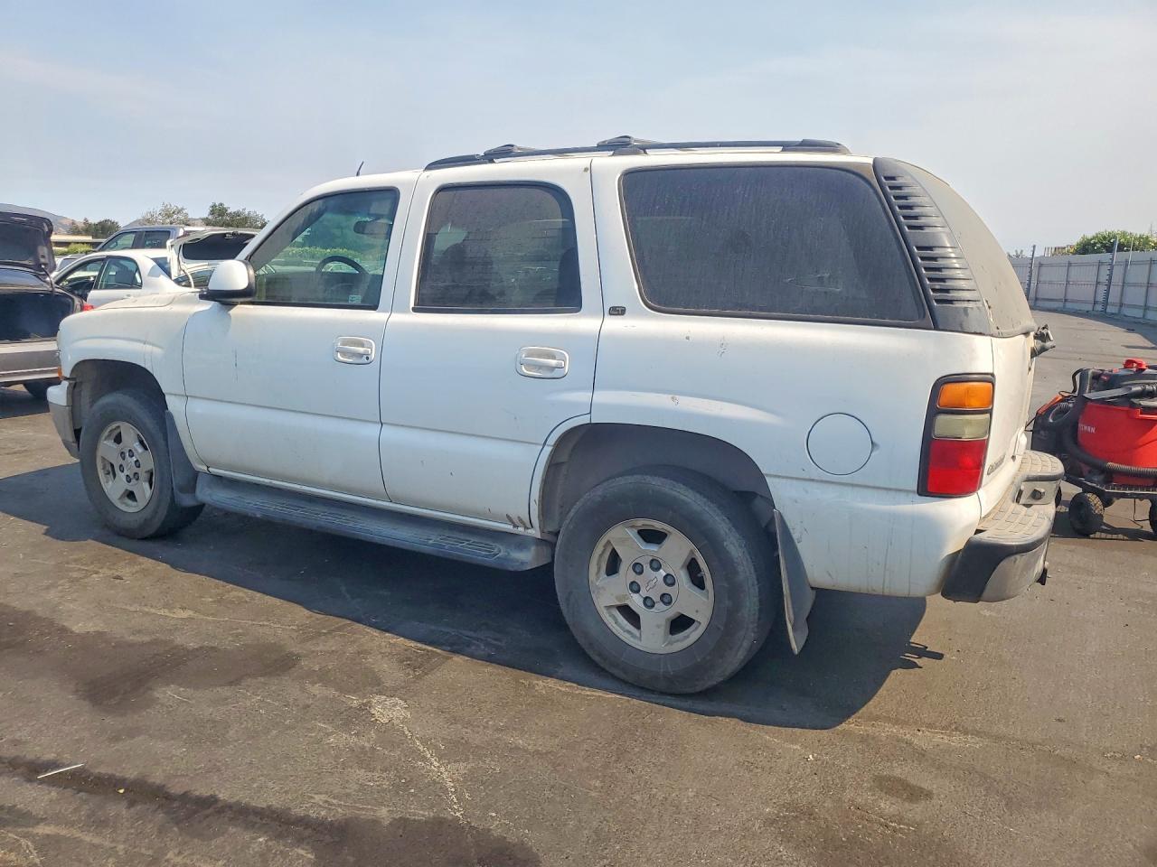 2004 CHEVROLET TAHOE K1500 — Фото 2 из 13