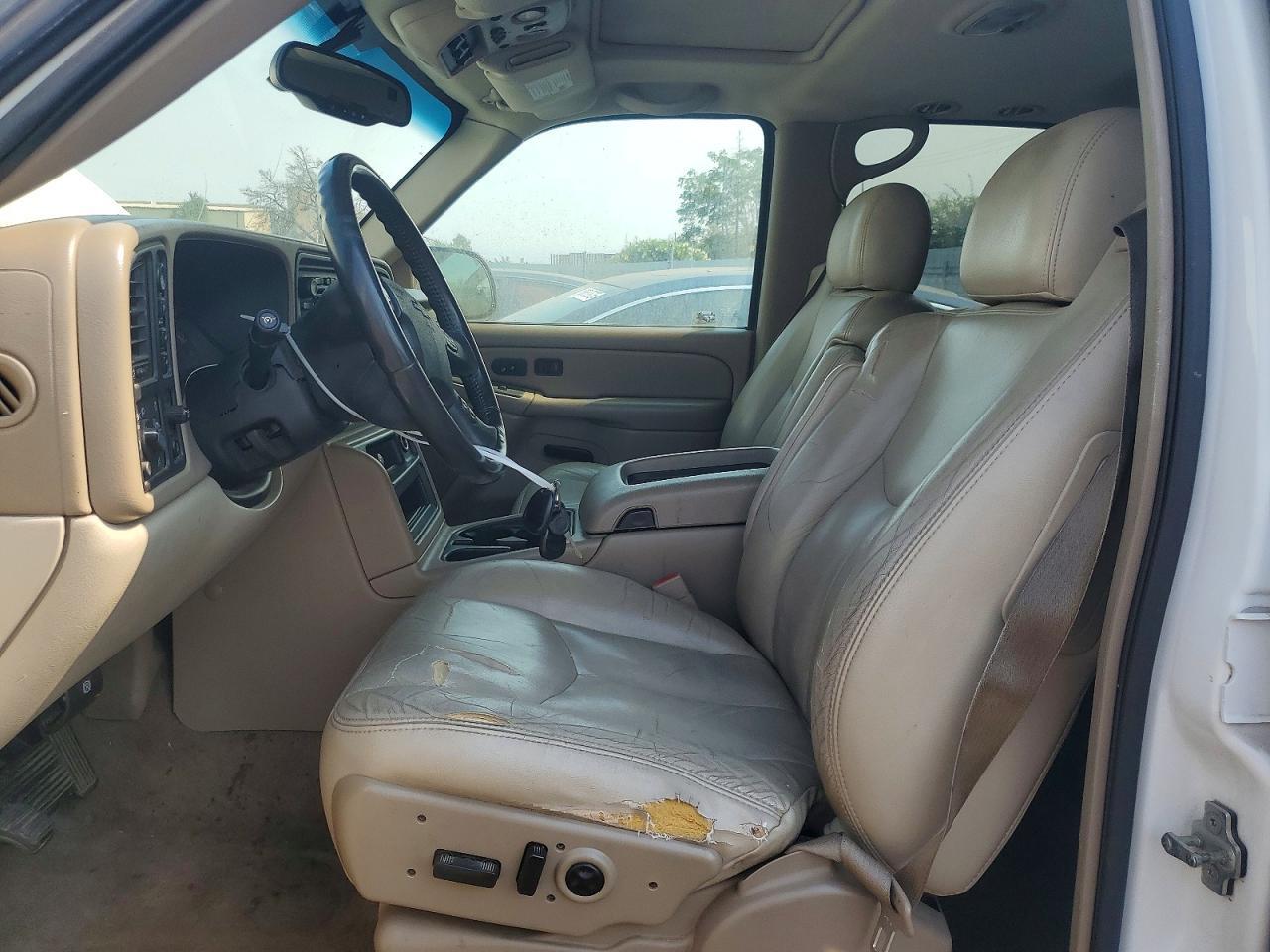 2004 CHEVROLET TAHOE K1500 — Фото 7 из 13