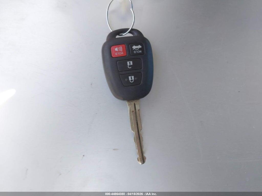 5YFBURHE8GP477938 2016 TOYOTA COROLLA photo no. 11