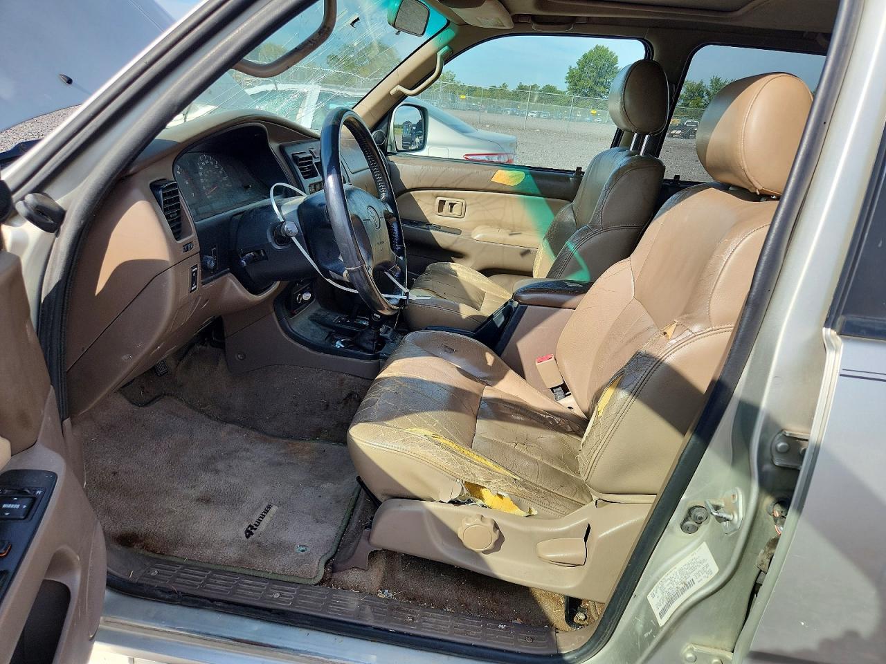 2002 TOYOTA 4RUNNER SR5 — Фото 7 из 12