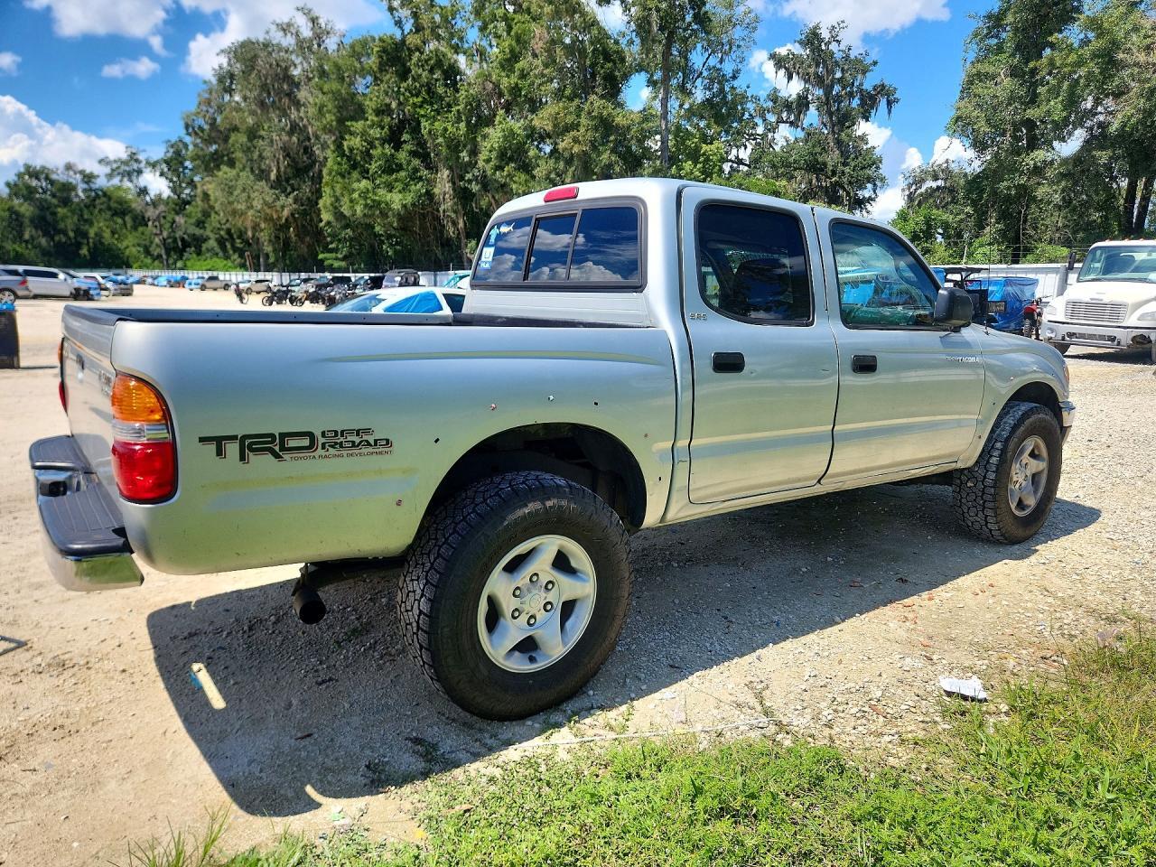 2002 TOYOTA TACOMA DOUBLE CAB PRERUNNER — Фото 3 из 12