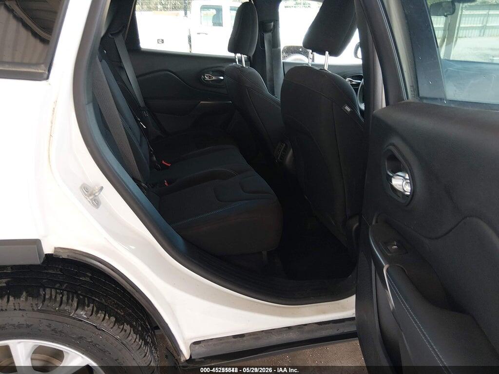 1C4PJMCBXLD645882 2020 JEEP CHEROKEE photo no. 8