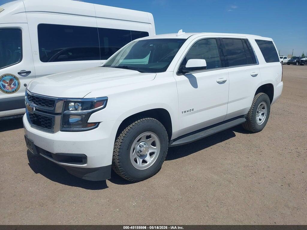 1GNSKEEC8HR321771 2017 CHEVROLET TAHOE photo no. 2