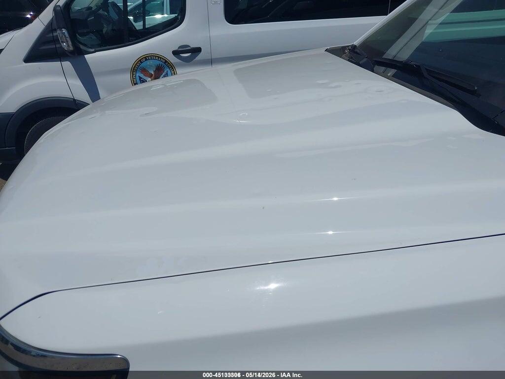 1GNSKEEC8HR321771 2017 CHEVROLET TAHOE photo no. 6