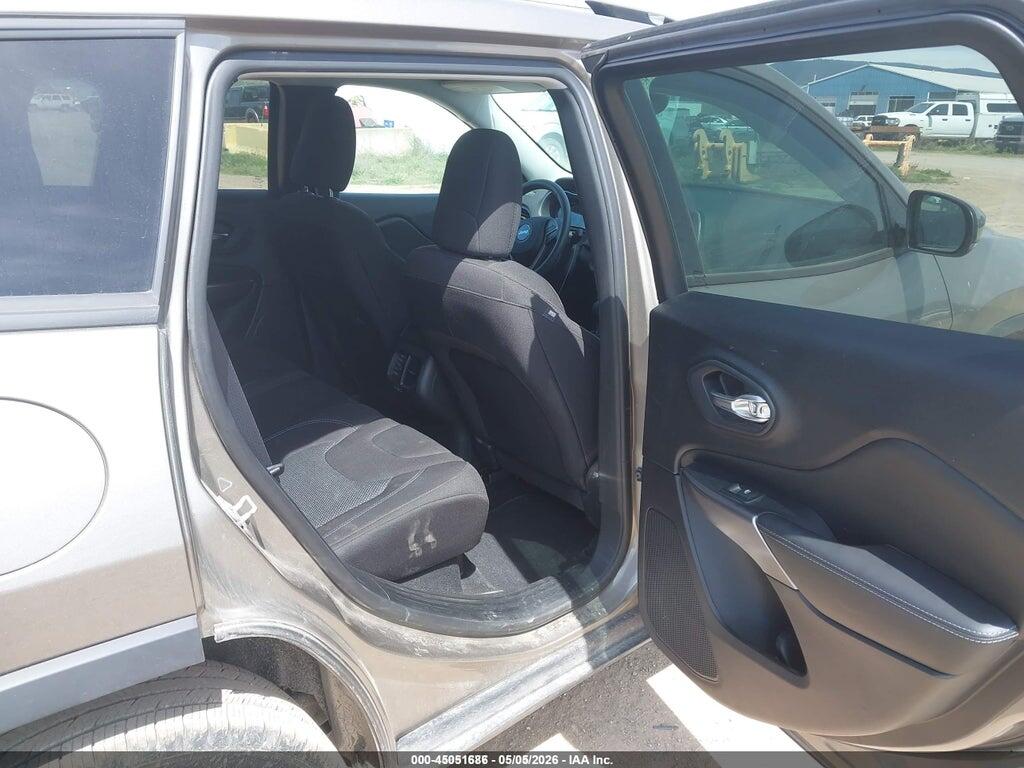 1C4PJMCB3MD242750 2021 JEEP CHEROKEE photo no. 8