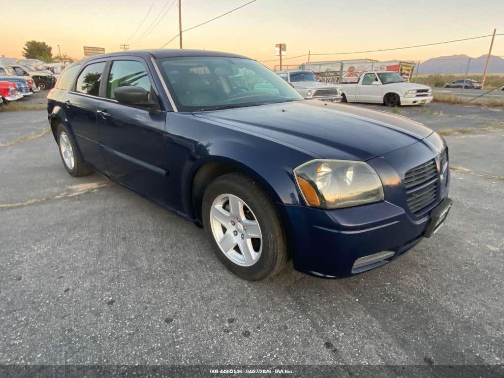 2D4FV48V05H581735 2005 DODGE MAGNUM photo no. 1