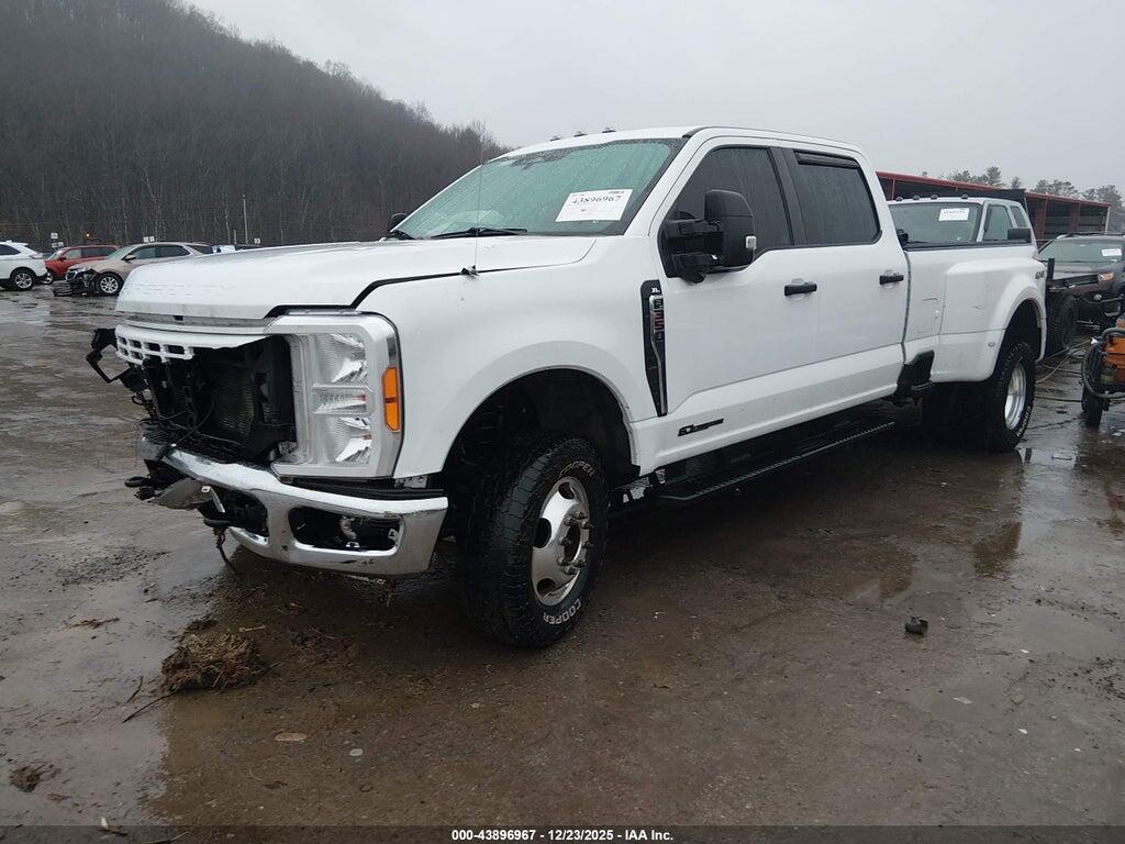 1FT8W3DT6PEE06630 2023 FORD F-350 photo no. 2