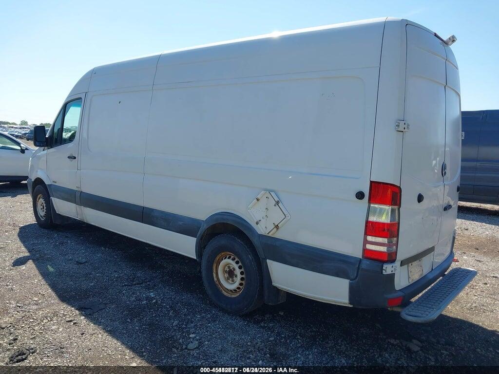 WD3PE8CB5B5606048 2011 MERCEDES-BENZ SPRINTER 2500 photo no. 3