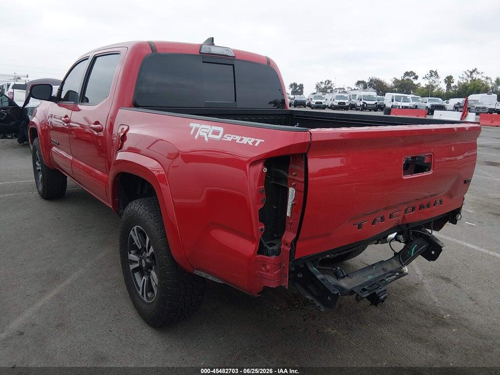 3TMAZ5CN4JM066855 2018 TOYOTA TACOMA photo no. 3