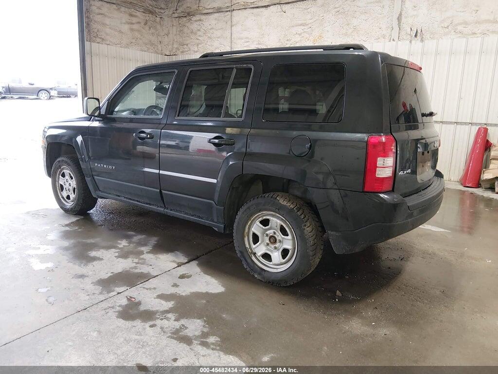 1J4NF1GB2BD222966 2011 JEEP PATRIOT photo no. 3