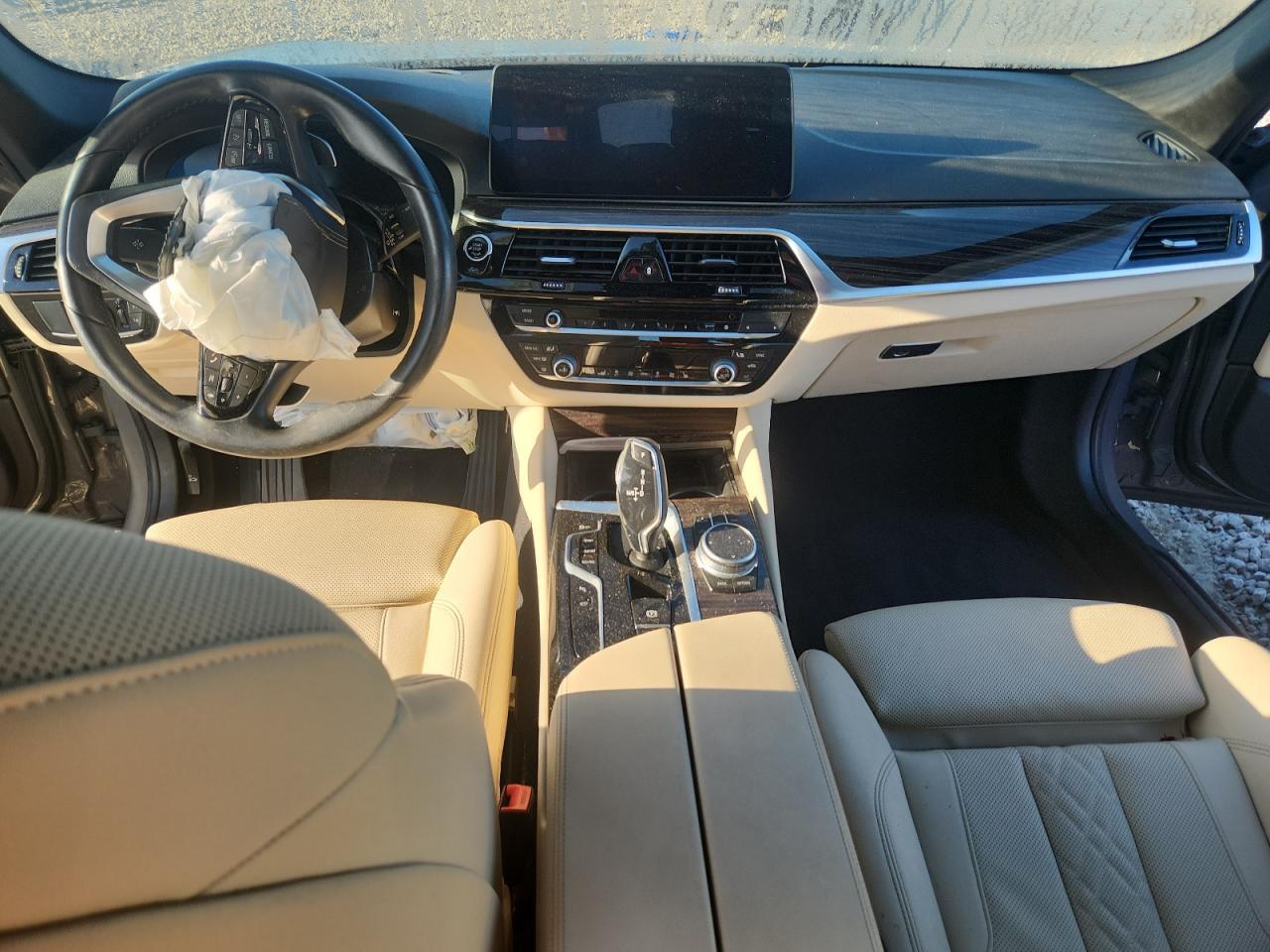 2021 BMW 530 I — Фото 8 из 12
