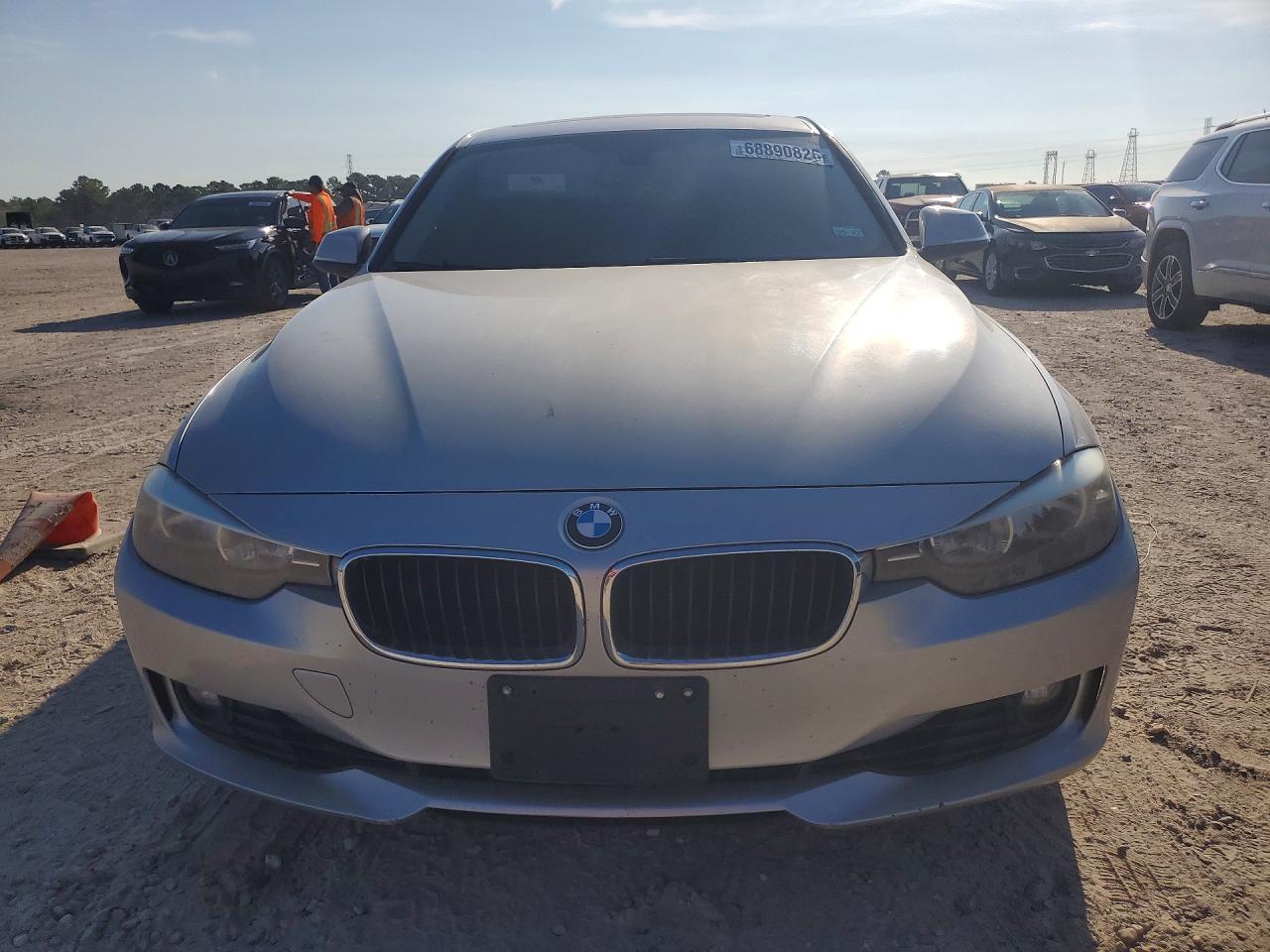 2013 BMW 328 I — Фото 5 из 12