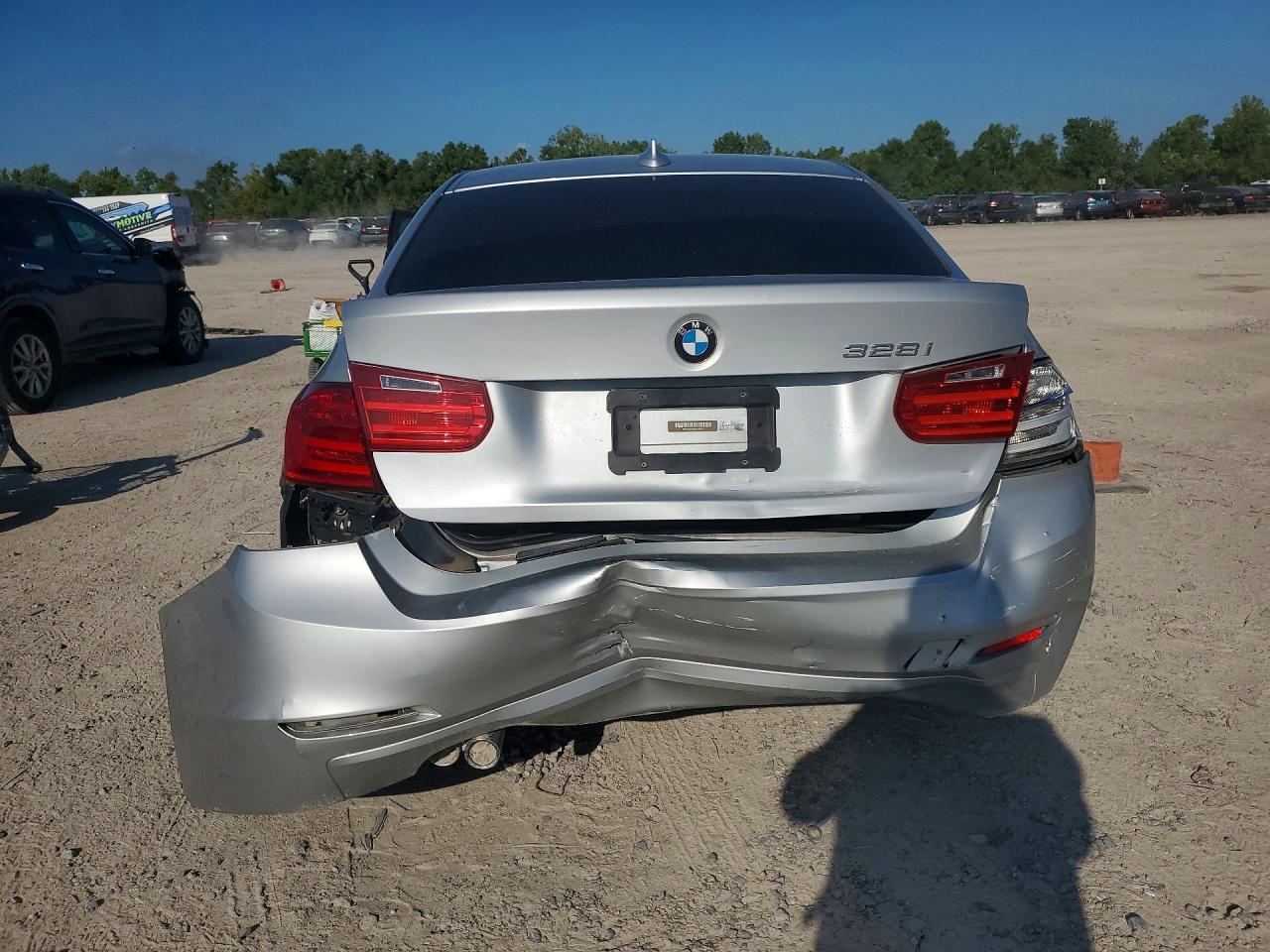2013 BMW 328 I — Фото 6 из 12