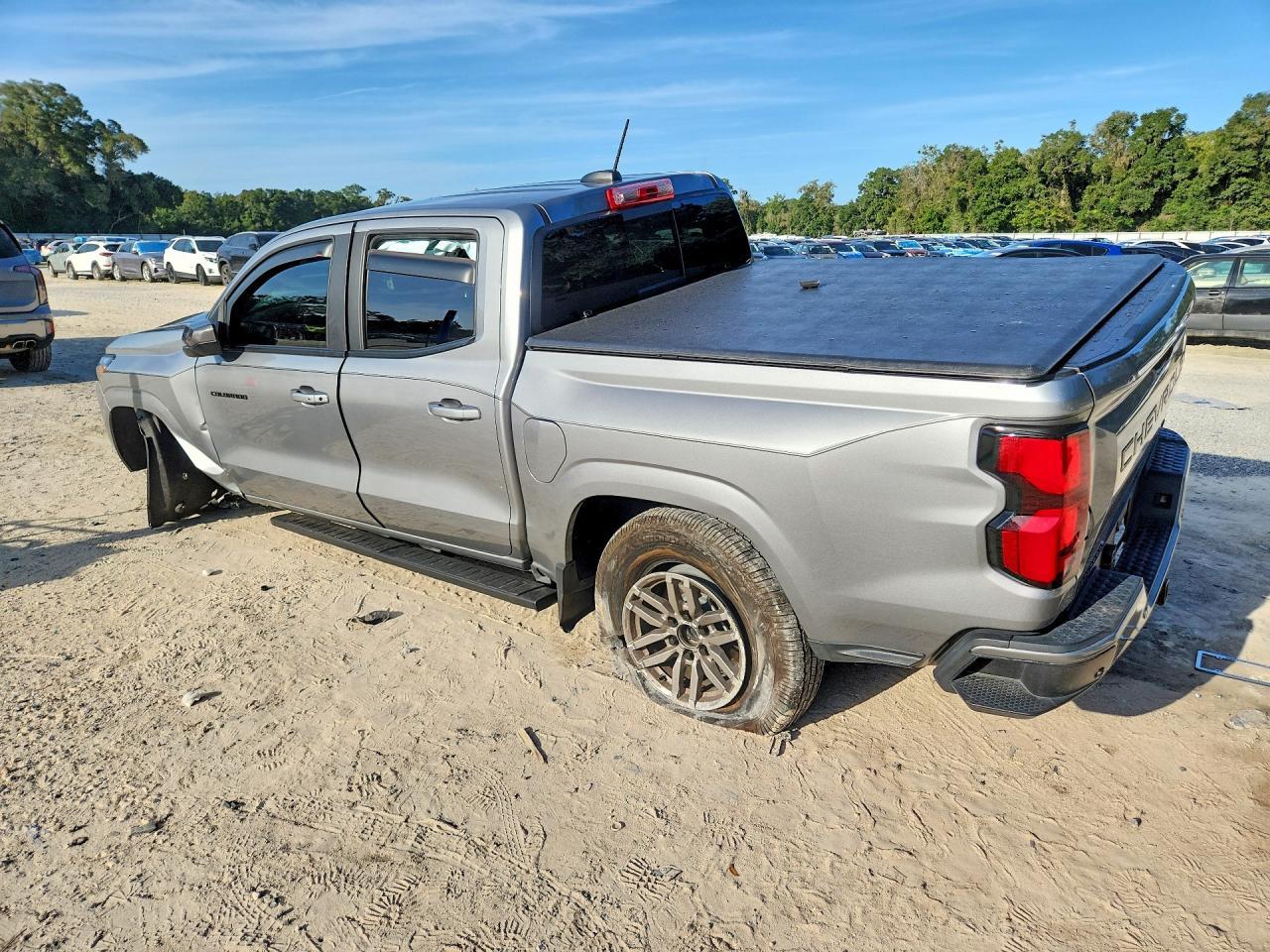 2024 CHEVROLET COLORADO LT — Фото 2 из 13