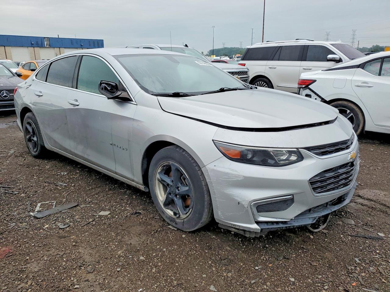 2016 CHEVROLET MALIBU LS — Фото 4 из 12