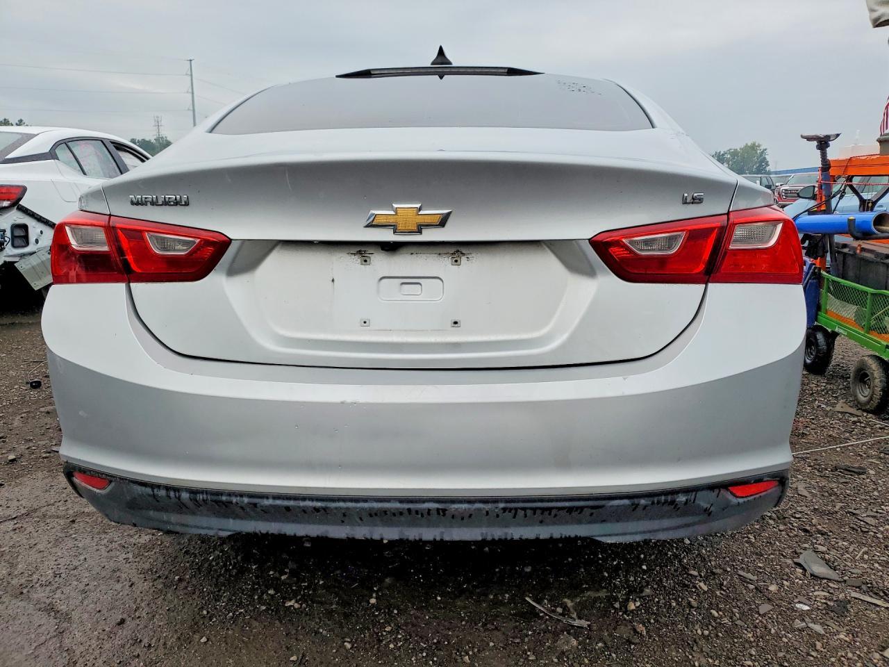 2016 CHEVROLET MALIBU LS — Фото 6 из 12