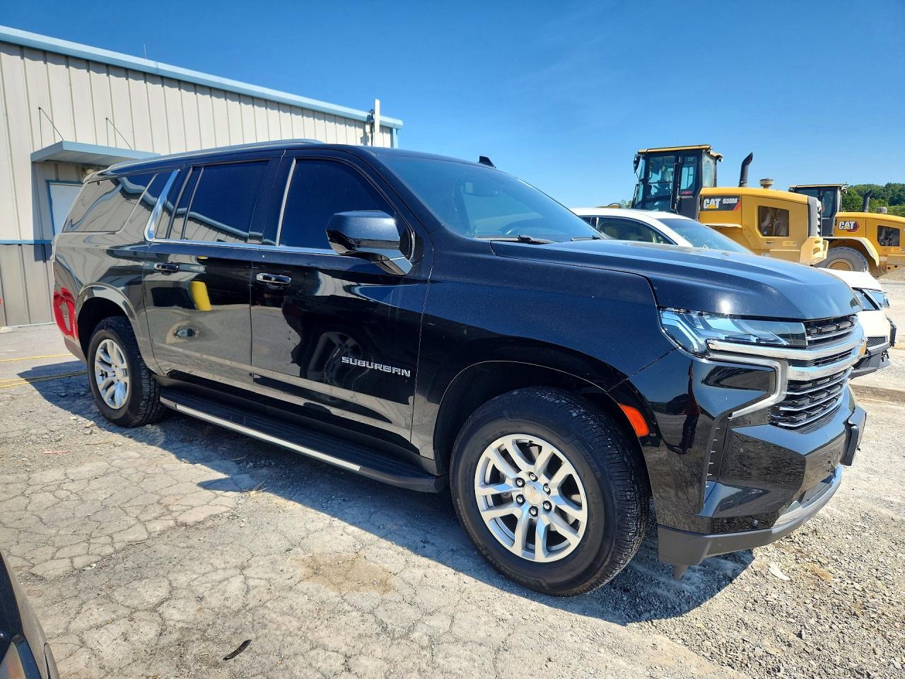 2022 CHEVROLET SUBURBAN K1500 LT — Фото 4 из 13