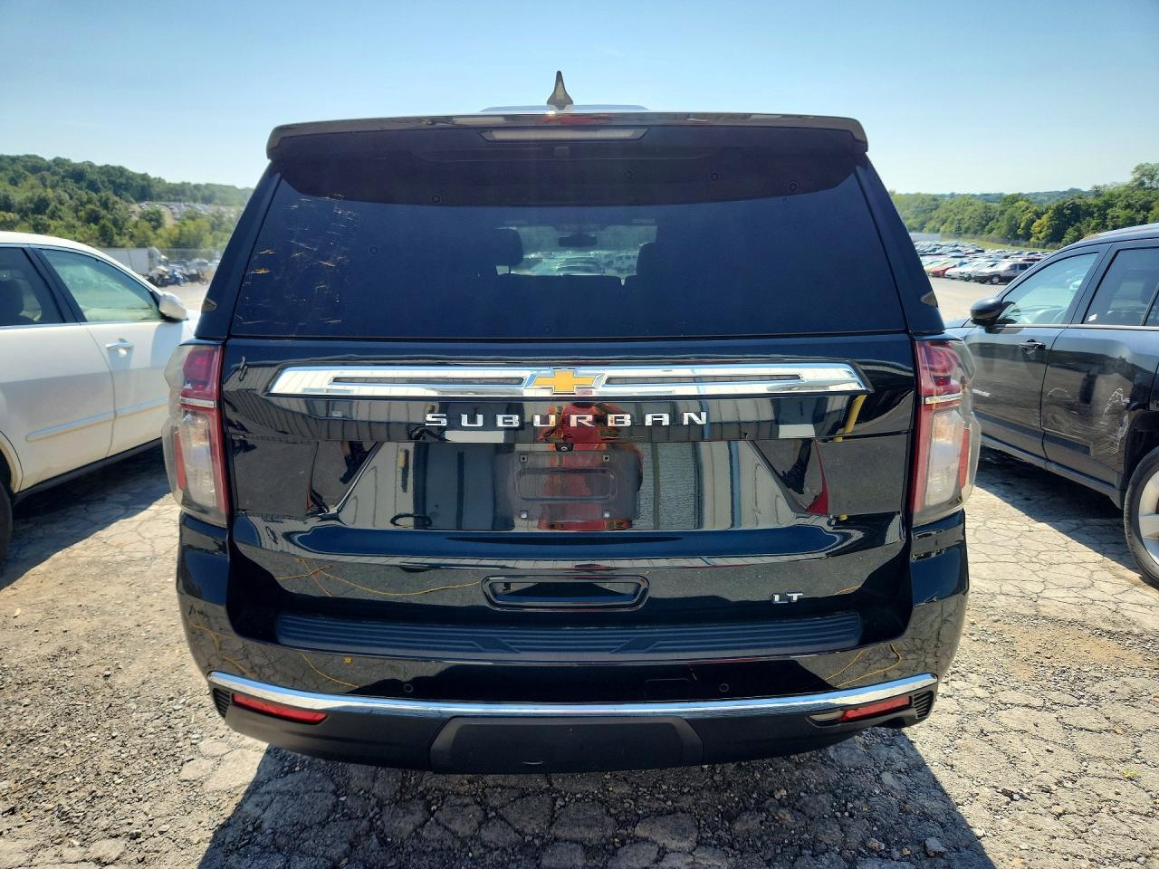 2022 CHEVROLET SUBURBAN K1500 LT — Фото 6 из 13