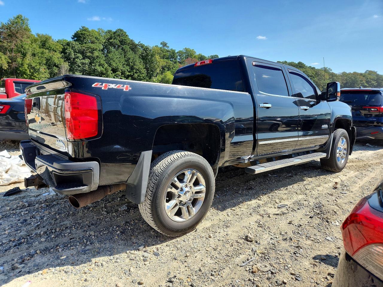 2017 CHEVROLET SILVERADO K2500 HIGH COUNTRY — Фото 3 из 12