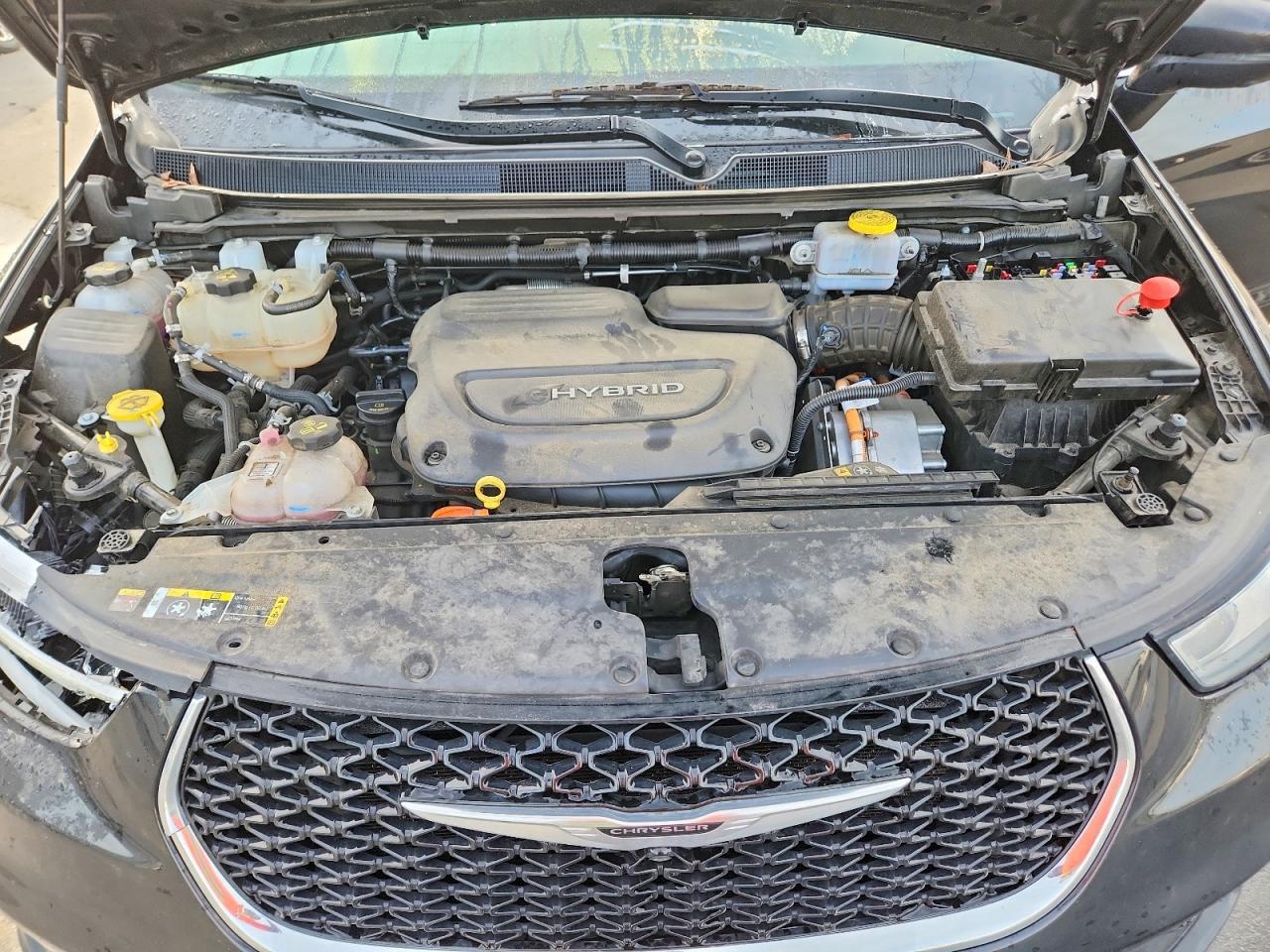 2023 CHRYSLER PACIFICA HYBRID TOURING L — Фото 12 из 13