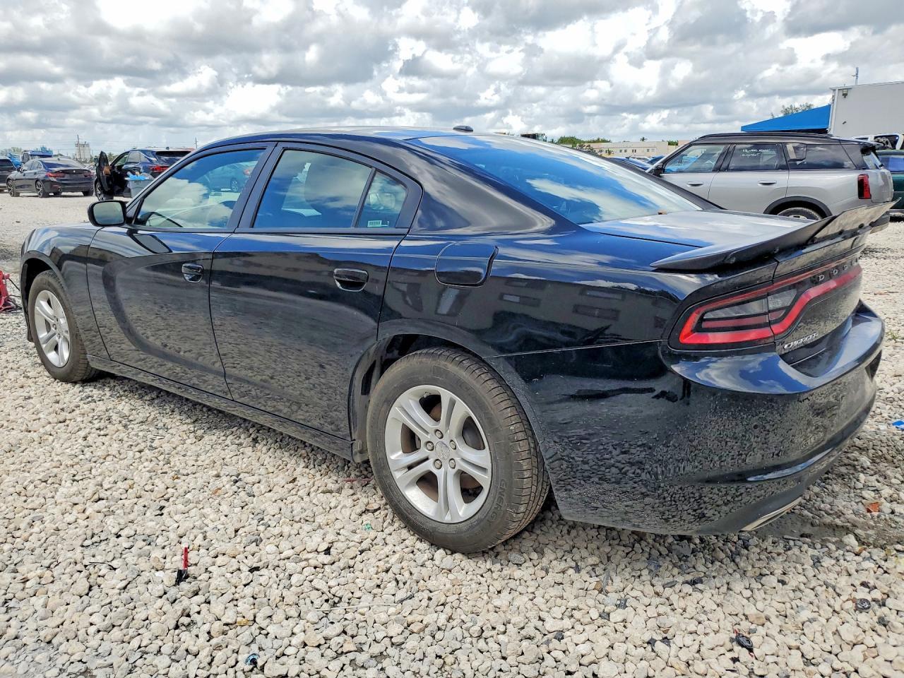 2022 DODGE CHARGER SXT — Фото 2 из 12