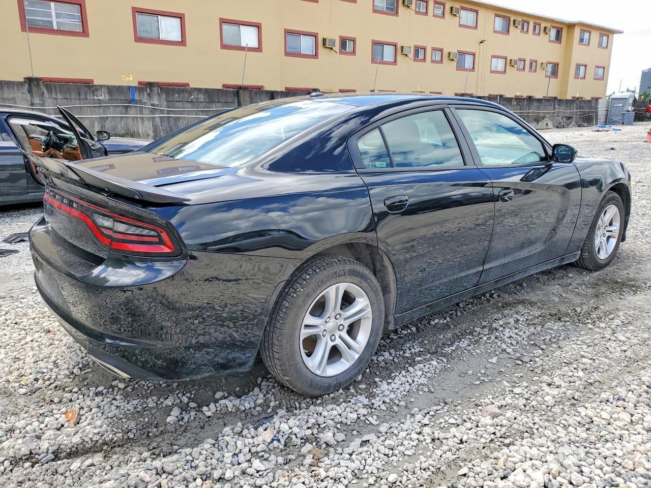 2022 DODGE CHARGER SXT — Фото 3 из 12