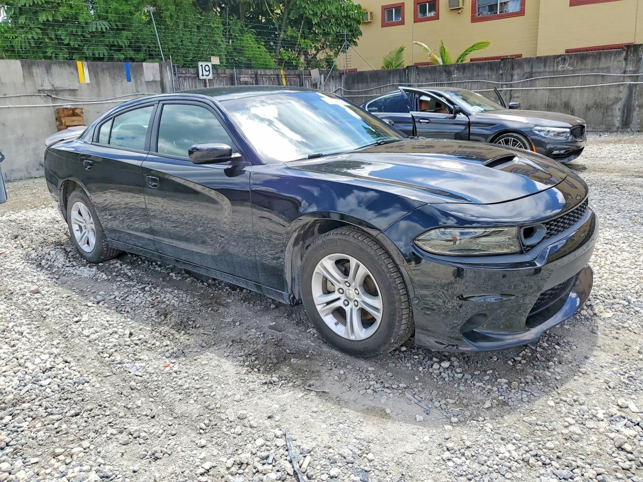 2022 DODGE CHARGER SXT — Фото 4 из 12
