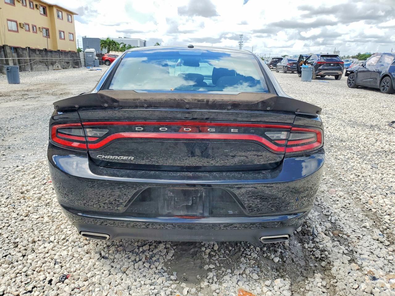 2022 DODGE CHARGER SXT — Фото 6 из 12
