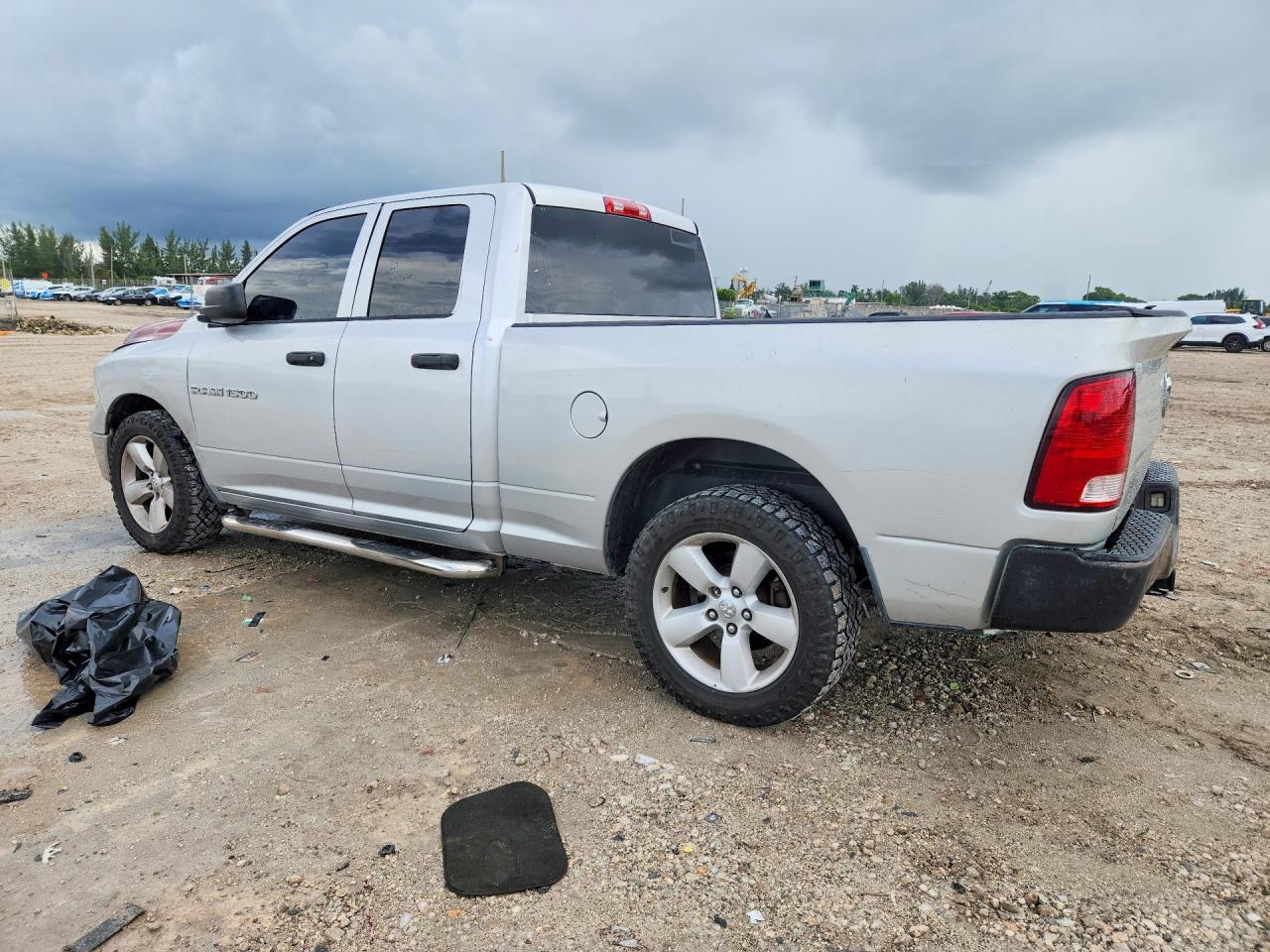 2012 DODGE RAM 1500 ST — Фото 2 из 12
