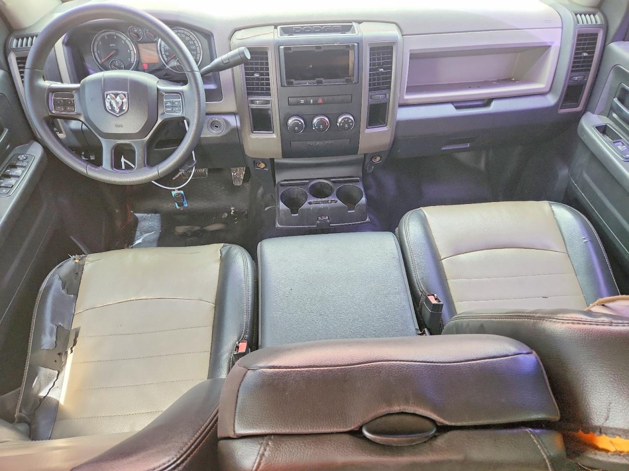 2012 DODGE RAM 1500 ST — Фото 8 из 12