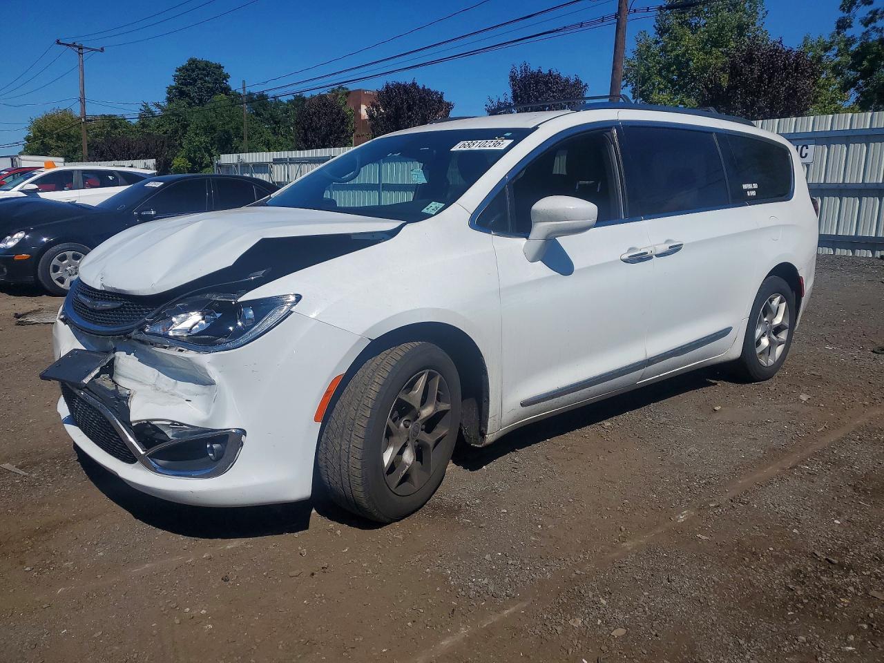 2020 CHRYSLER PACIFICA TOURING L
