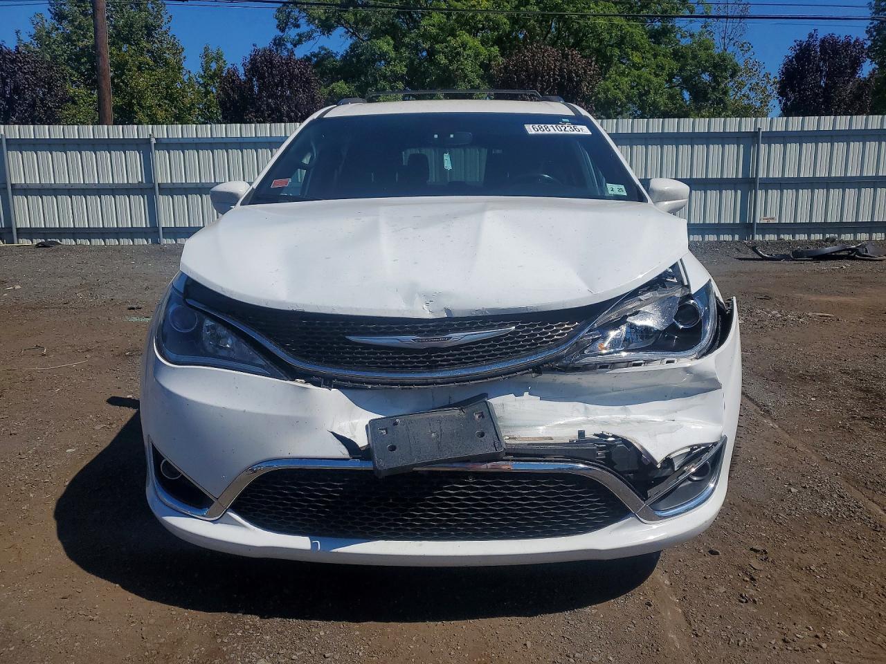2020 CHRYSLER PACIFICA TOURING L — Фото 5 из 13