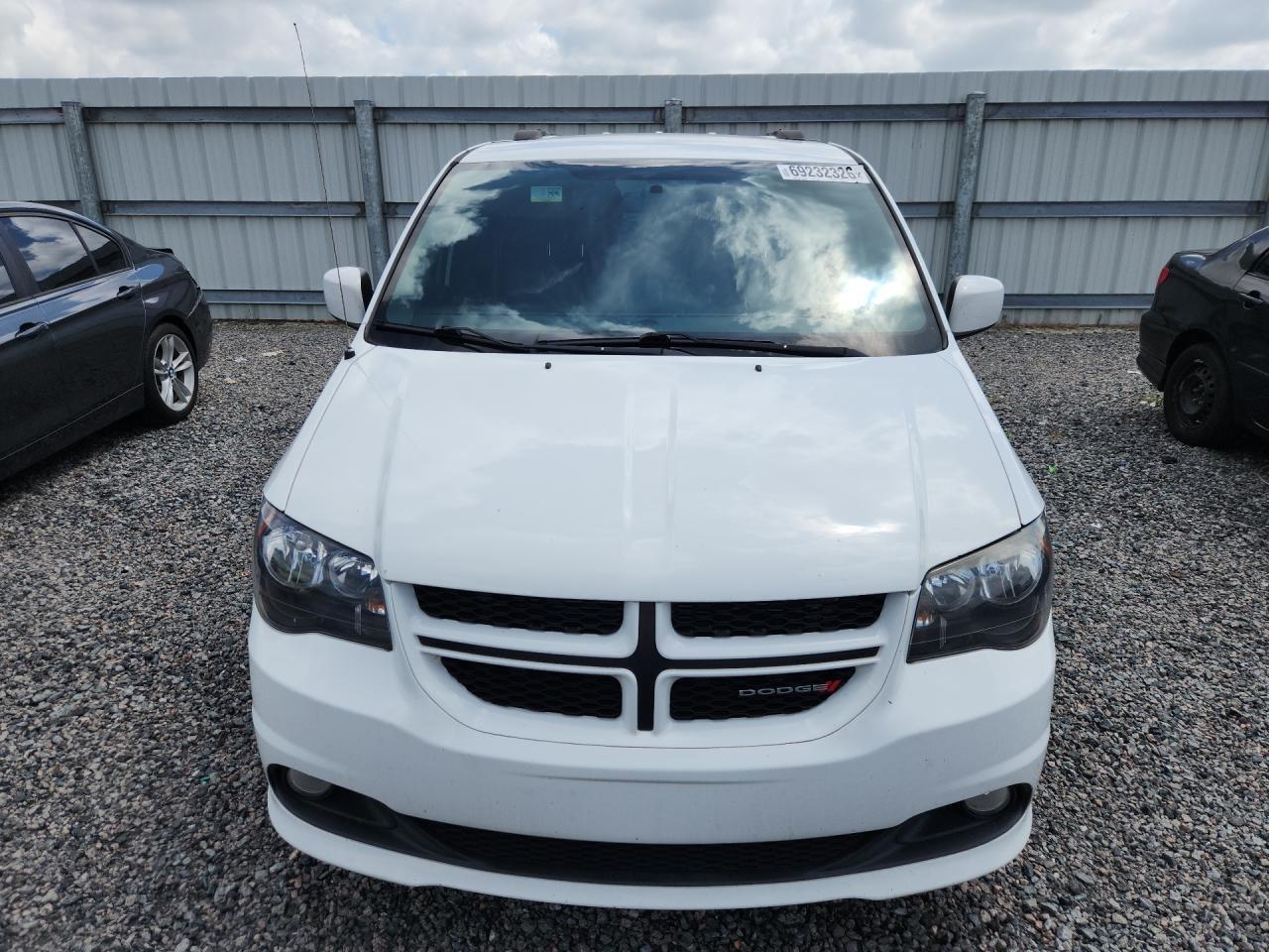 2017 DODGE GRAND CARAVAN GT — Фото 5 из 13
