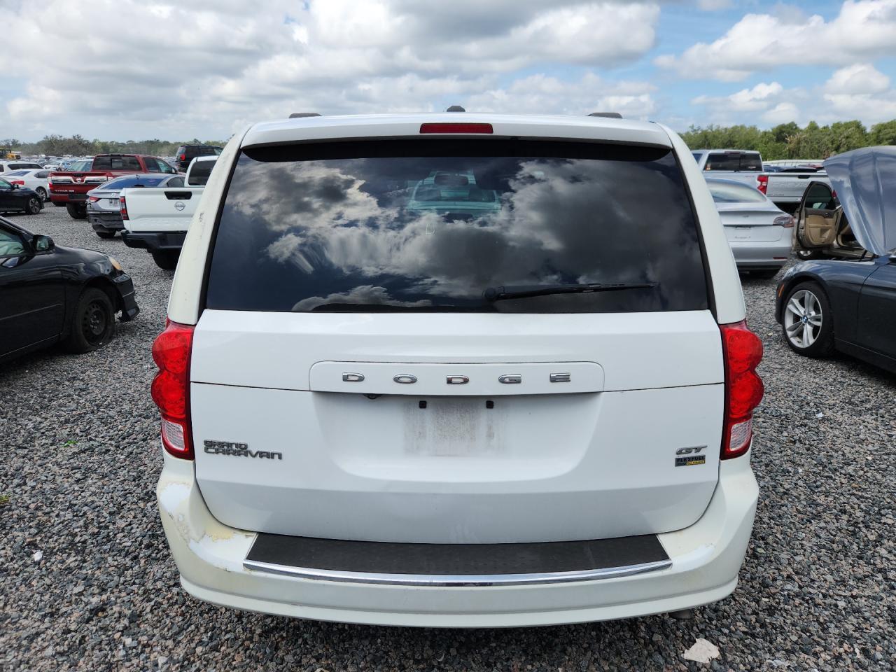 2017 DODGE GRAND CARAVAN GT — Фото 6 из 13