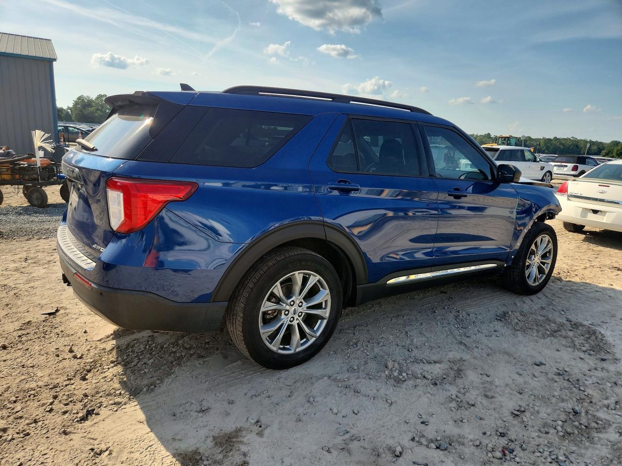 2022 FORD EXPLORER XLT — Фото 3 из 14