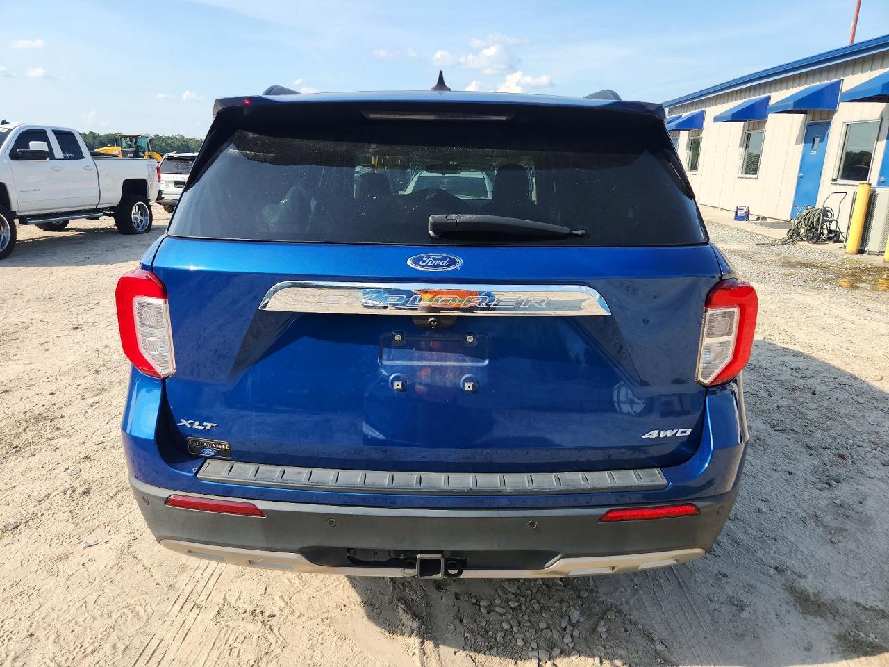 2022 FORD EXPLORER XLT — Фото 6 из 14