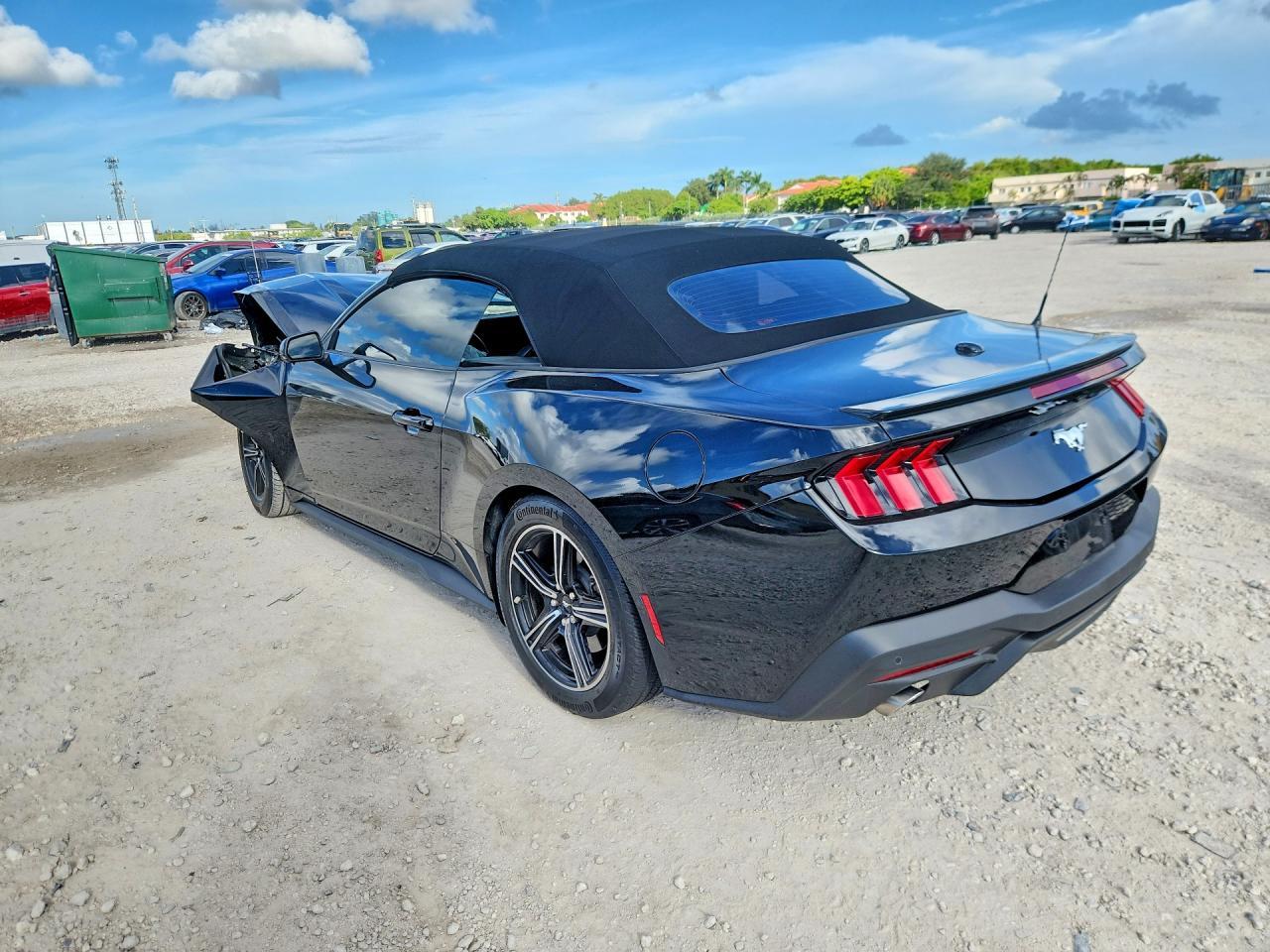 2025 FORD MUSTANG — Фото 2 из 13