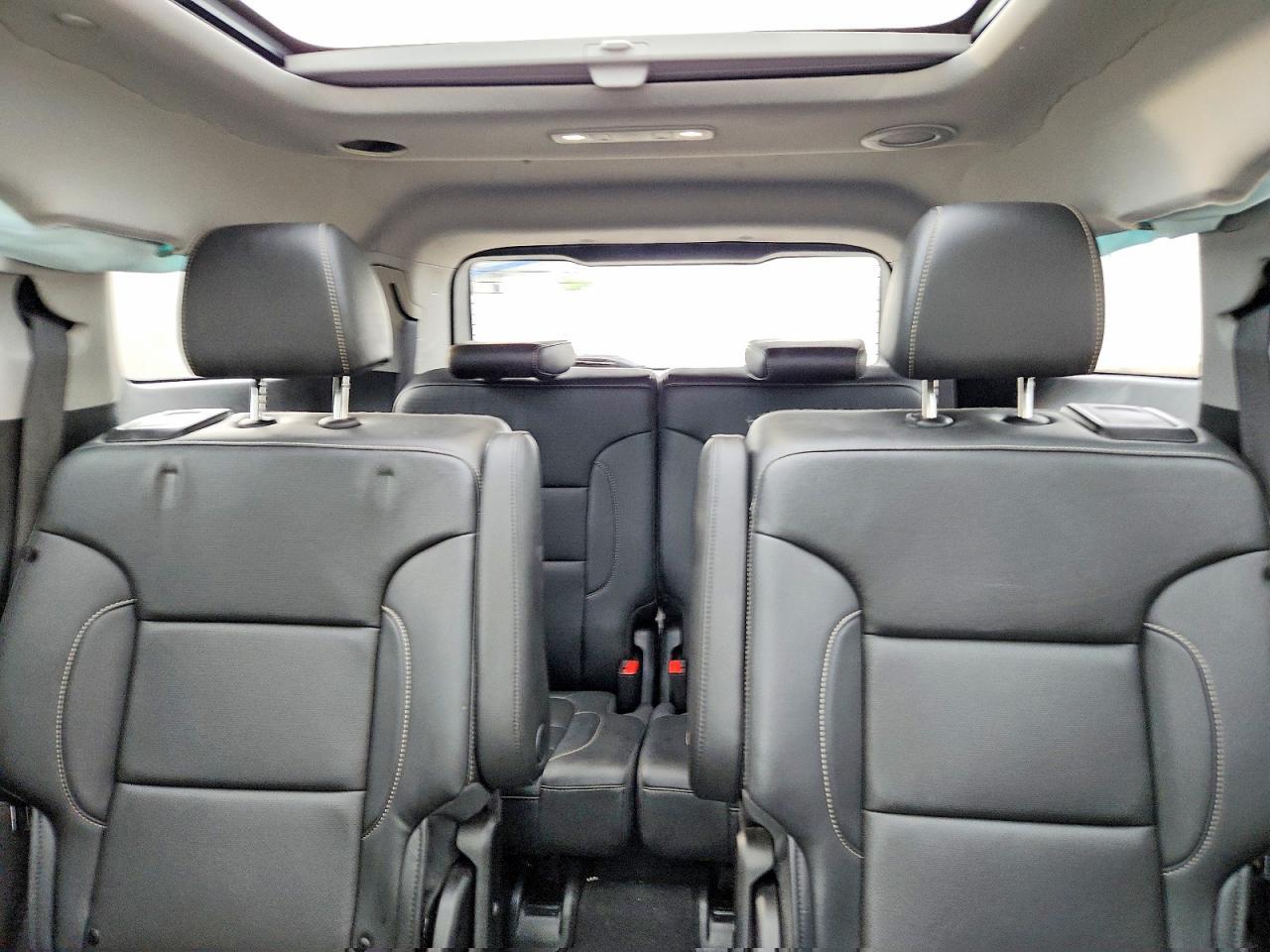 2023 GMC ACADIA SLT — Фото 10 из 13