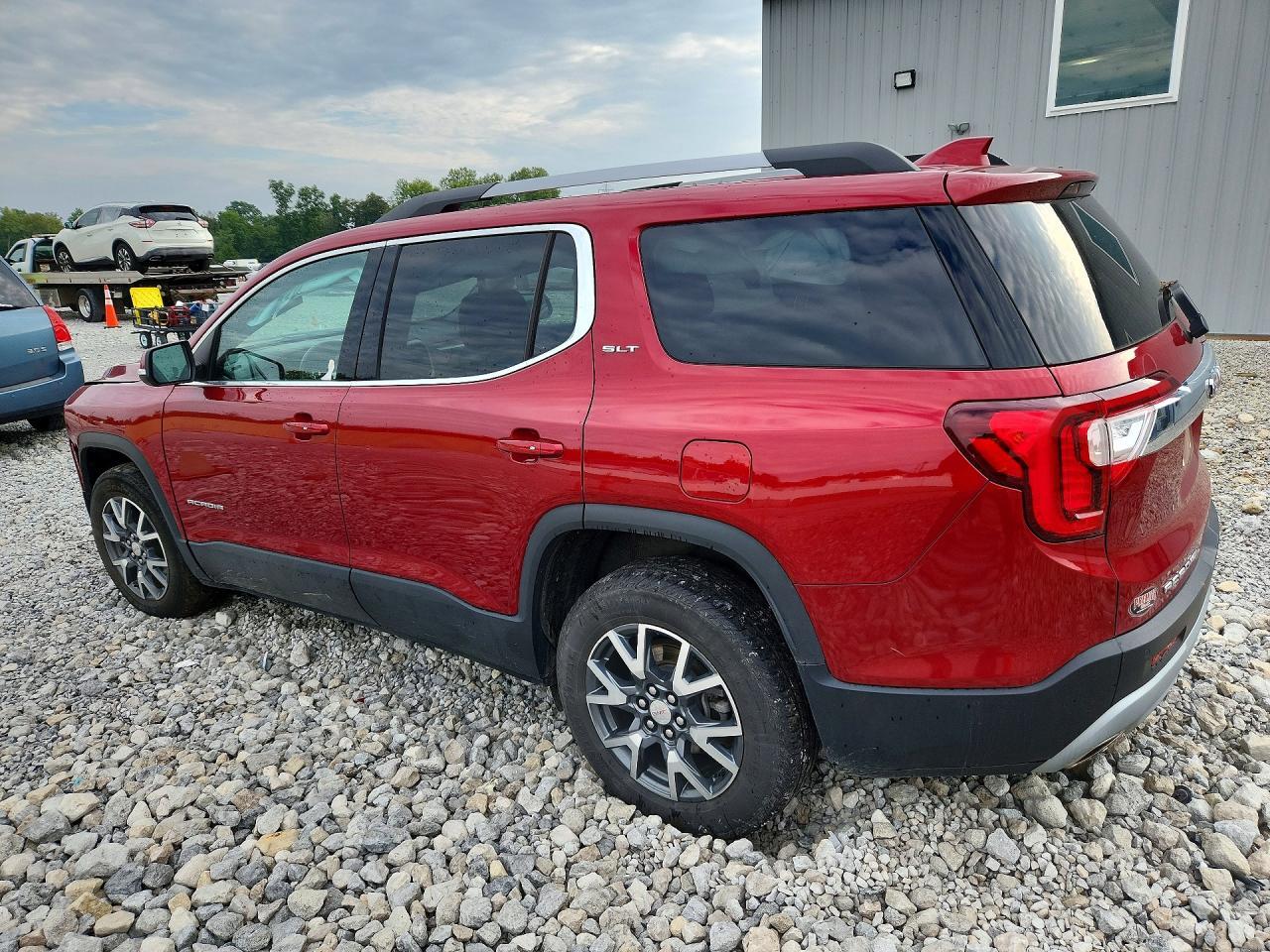 2023 GMC ACADIA SLT — Фото 2 из 13