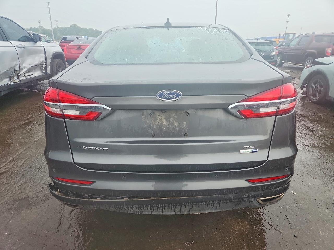 2020 FORD FUSION SE — Фото 6 из 12