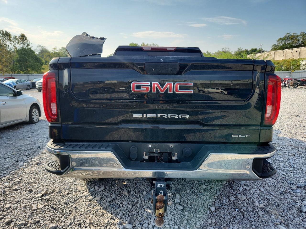 2021 GMC SIERRA K1500 SLT — Фото 6 из 12