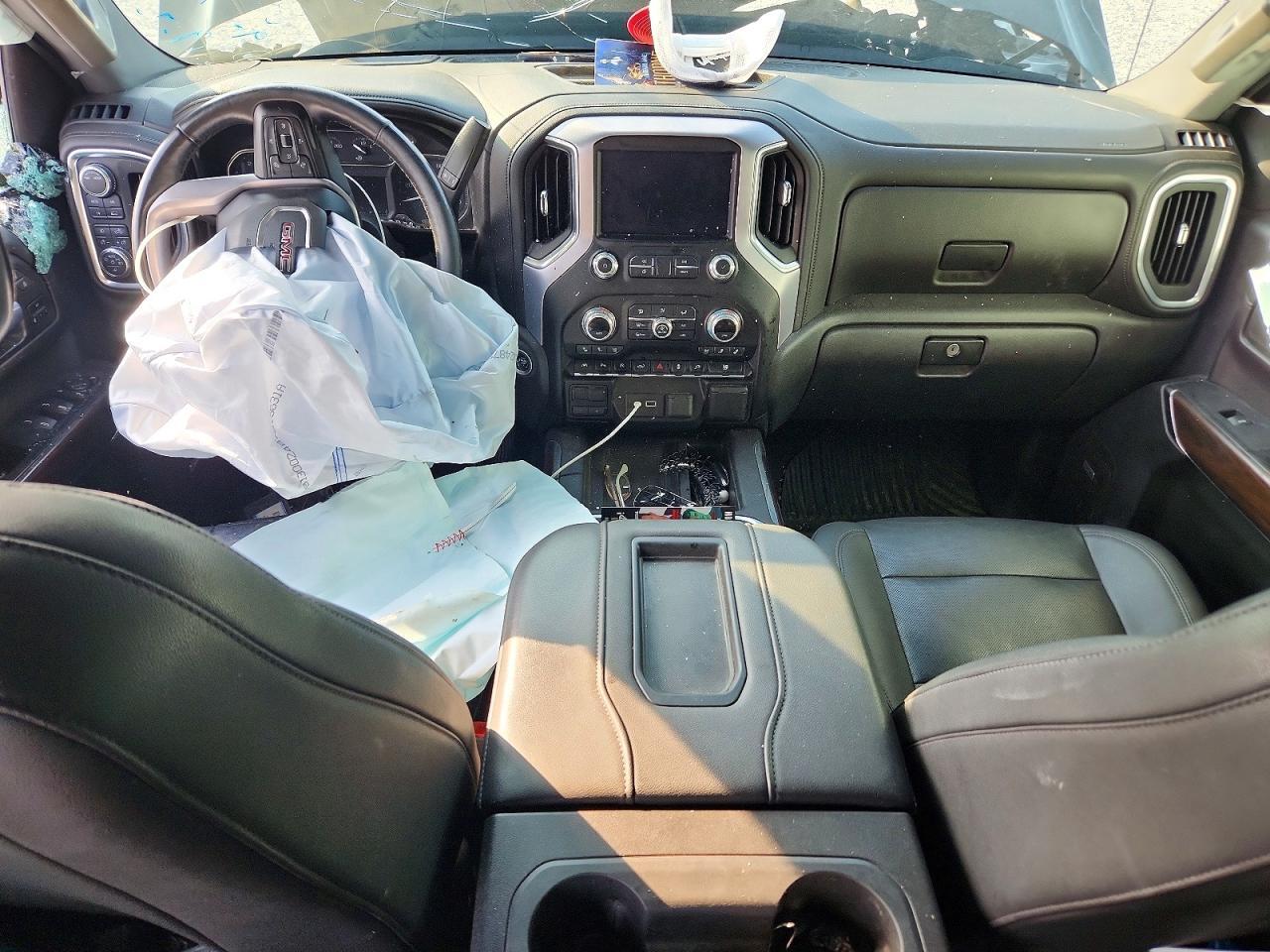 2021 GMC SIERRA K1500 SLT — Фото 8 из 12