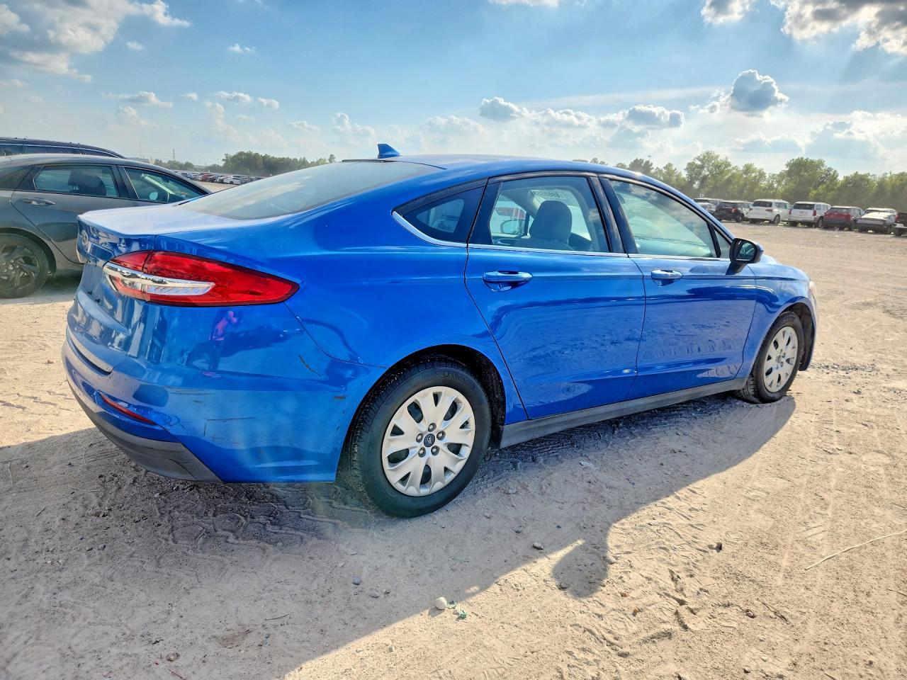 2020 FORD FUSION S — Фото 3 из 12