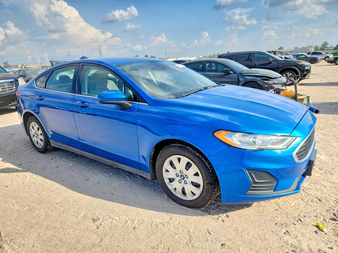 2020 FORD FUSION S — Фото 4 из 12