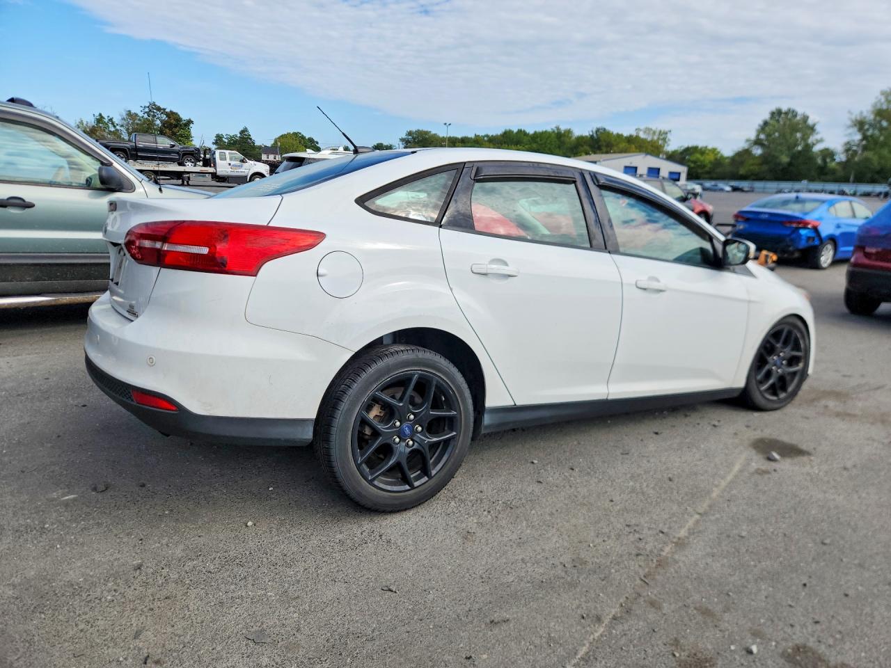2016 FORD FOCUS SE — Фото 3 из 12